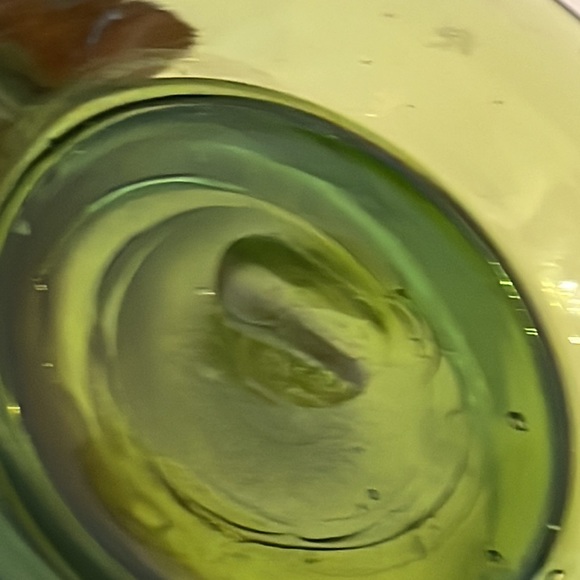 Olive Green glass decanter with flame stopper - Picture 16 of 17